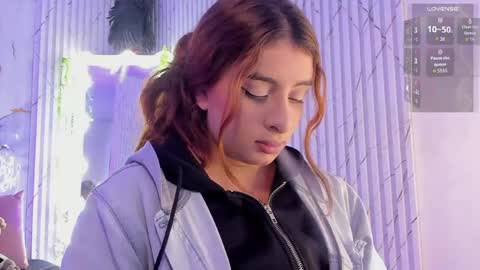 Naomy  online show from April 15, 2026, 4:30 am