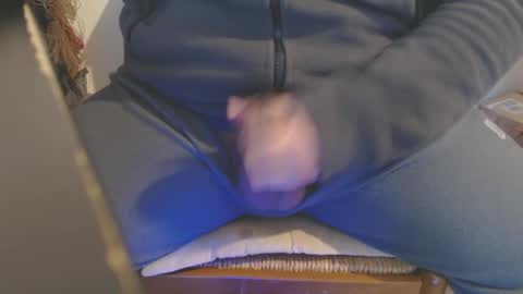 NapolICazzo online show from December 31, 2024, 8:37 am