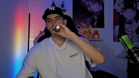 Snapshot of naranjo_seb chatting on December 16, 2024, 2:04 am sebastian online show from December 16, 2024, 2:04 am