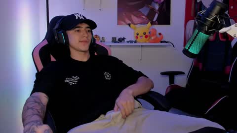 Snapshot of naranjo_seb chatting on January 3, 2025, 8:10 am sebastian online show from January 3, 2025, 8:10 am