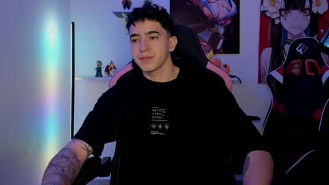 Snapshot of naranjo_seb chatting on January 4, 2025, 8:06 am sebastian online show from January 4, 2025, 8:06 am