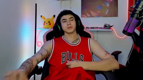 Snapshot of naranjo_seb chatting on January 22, 2025, 8:18 am sebastian online show from January 22, 2025, 8:18 am