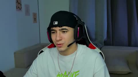 Snapshot of naranjo_seb chatting on September 9, 2025, 5:40 am sebastian online show from September 9, 2025, 5:40 am