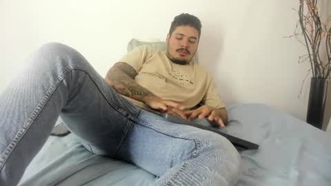 Snapshot of narciso_kh chatting on July 22, 2026, 7:27 pm deibyd online show from July 22, 2026, 7:27 pm