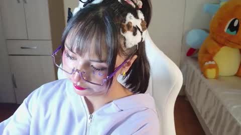 Naree online show from March 8, 2026, 5:28 pm