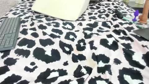 Debora online show from December 3, 2024, 6:48 am