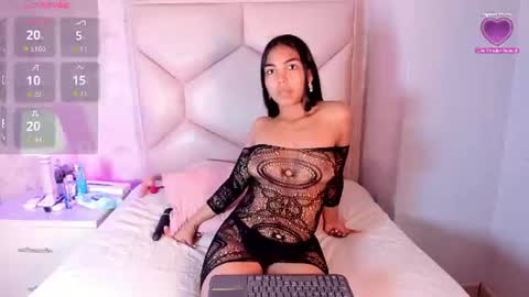 Snapshot of nasly_moore chatting on June 23, 2026, 3:37 am Nasly online show from June 23, 2026, 3:37 am