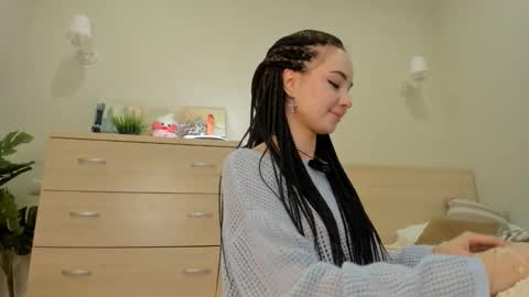 Nassy online show from November 11, 2025, 4:23 am