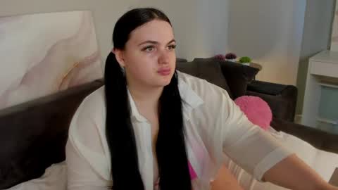 Snapshot of natali_xl chatting on June 29, 2026, 1:23 am Natali online show from June 29, 2026, 1:23 am