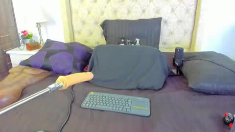 Snapshot of natalia_collinslim chatting on February 22, 2025, 4:18 am Natalia online show from February 22, 2025, 4:18 am