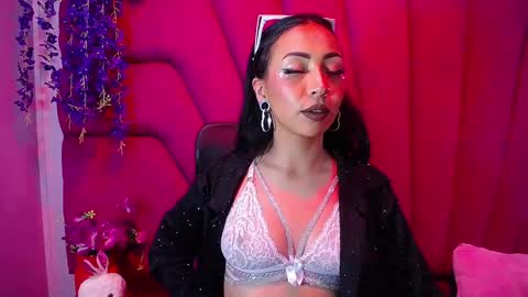 natalia pinkk online show from February 8, 2026, 3:21 am