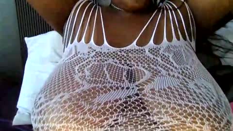 NataliaCakes1 online show from May 25, 2026, 6:14 pm