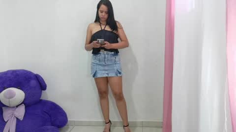 nataliavela online show from May 28, 2026, 10:18 pm