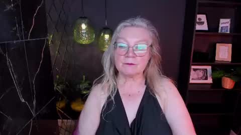 Snapshot of natalicloud chatting on July 4, 2026, 1:17 pm NataliCloud online show from July 4, 2026, 1:17 pm