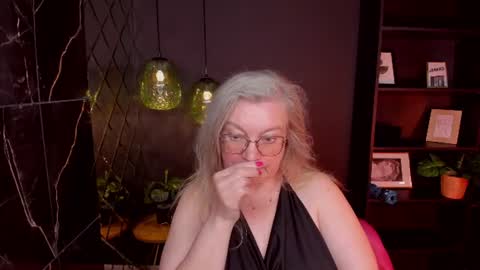 Snapshot of natalicloud chatting on July 7, 2026, 1:48 pm NataliCloud online show from July 7, 2026, 1:48 pm