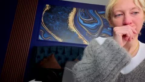 Snapshot of natalie_bitton chatting on April 29, 2026, 7:12 am Natalie online show from April 29, 2026, 7:12 am