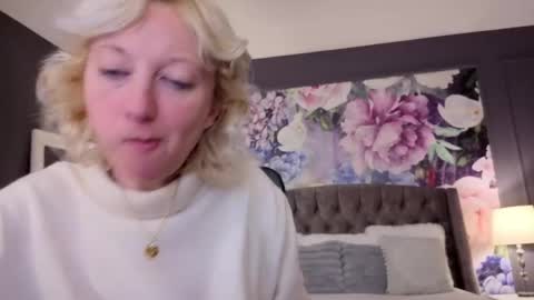 Snapshot of natalie_bitton chatting on May 14, 2026, 7:15 am Natalie online show from May 14, 2026, 7:15 am