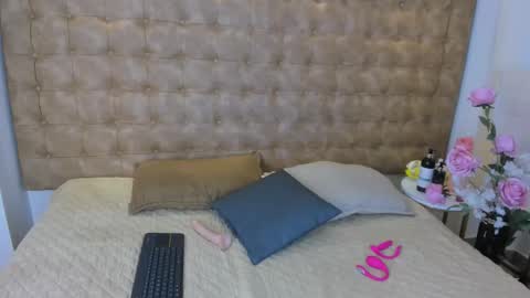   online show from March 28, 2026, 11:43 am