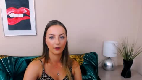 Snapshot of natalie_live chatting on June 25, 2026, 6:51 am NatalieSexy online show from June 25, 2026, 6:51 am