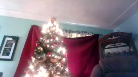 Snapshot of nataliedays chatting on December 7, 2024, 8:05 pm Natalie online show from December 7, 2024, 8:05 pm