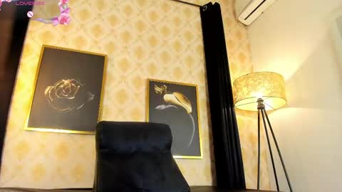 NATALIE online show from April 15, 2026, 1:29 pm