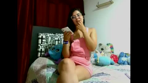 Snapshot of nataly_2908 chatting on June 5, 2026, 5:36 am nataly_2908 online show from June 5, 2026, 5:36 am