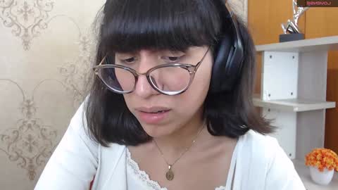 N A T A L Y online show from December 10, 2024, 3:44 pm