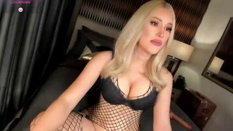 Snapshot of natasha2112 chatting on May 17, 2026, 2:42 am Natasha online show from May 17, 2026, 2:42 am