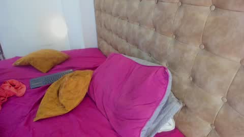 Snapshot of natasha_calypso chatting on February 7, 2025, 2:47 pm online show from February 7, 2025, 2:47 pm