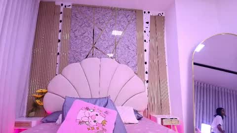 Snapshot of natasha_luna_ chatting on April 21, 2026, 7:17 pm Natasha online show from April 21, 2026, 7:17 pm