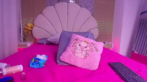 Snapshot of natasha_luna_ chatting on May 19, 2026, 7:20 pm Natasha online show from May 19, 2026, 7:20 pm