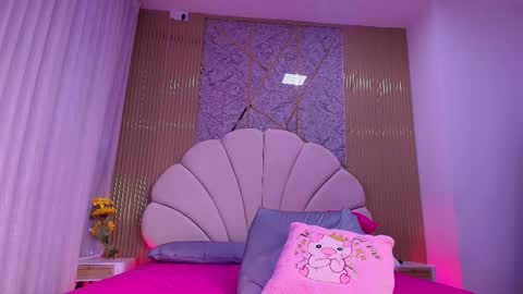 Snapshot of natasha_luna_ chatting on June 7, 2026, 7:17 pm Natasha online show from June 7, 2026, 7:17 pm