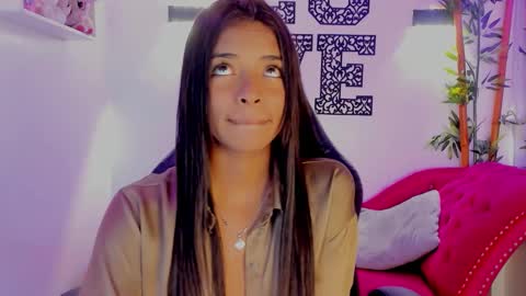 Natasha  online show from February 17, 2026, 11:44 pm