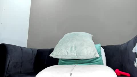 Natashaberry online show from December 12, 2024, 2:55 pm