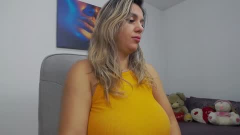 Snapshot of natashaboobs chatting on September 11, 2025, 5:18 am natashaboobs online show from September 11, 2025, 5:18 am