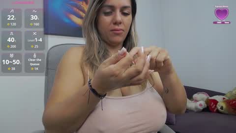 natashaboobs online show from November 3, 2025, 8:04 am