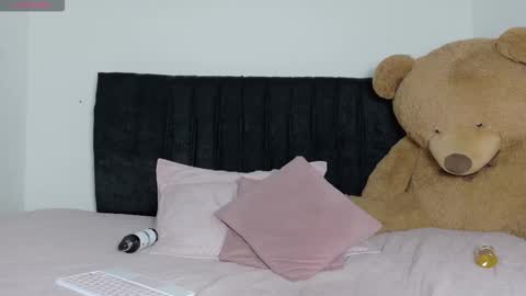 Natasha online show from February 6, 2026, 10:35 pm