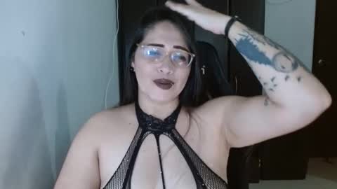 Natasha Smithe  online show from November 26, 2025, 1:06 am