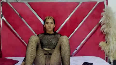 Nate Desire new 18 Latina Bigcock Cum online show from November 18, 2025, 2:06 am