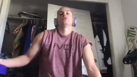 Snapshot of natetheexplorer chatting on May 20, 2026, 5:19 pm natetheexplorer online show from May 20, 2026, 5:19 pm