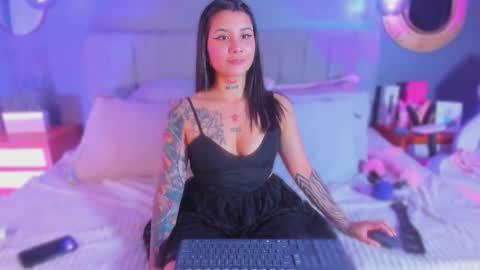 nathalia stone  online show from February 1, 2026, 12:53 am