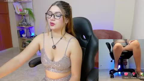 Snapshot of nathalie_29 chatting on July 4, 2026, 12:22 pm NATHALIE online show from July 4, 2026, 12:22 pm