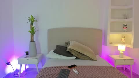 NATHALY  online show from February 11, 2026, 10:42 am