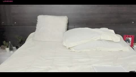 nathalyrae41 online show from April 8, 2026, 2:00 am