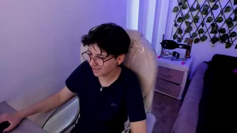 nathalyy_ds online show from September 12, 2025, 8:09 pm