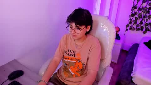 nathalyy_ds online show from February 9, 2026, 7:18 pm