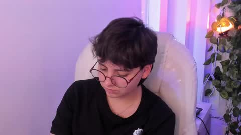 nathalyy_ds online show from April 18, 2026, 7:58 pm