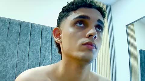 nathan_shimmer online show from May 16, 2026, 10:36 am