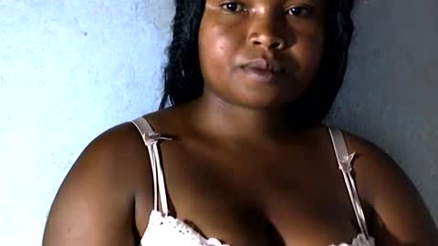 Snapshot of nathy02 chatting on February 7, 2025, 5:52 am Nathy online show from February 7, 2025, 5:52 am