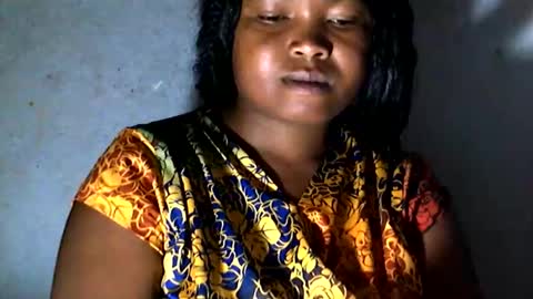 Snapshot of nathy02 chatting on October 22, 2025, 5:52 am Nathy online show from October 22, 2025, 5:52 am